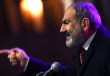 Премьер Армении Пашинян подаст в апреле в отставку