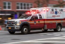 В США за сутки выявили более 62 тысяч случаев COVID-19