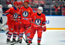 Путин оценил свой уровень игры в хоккей